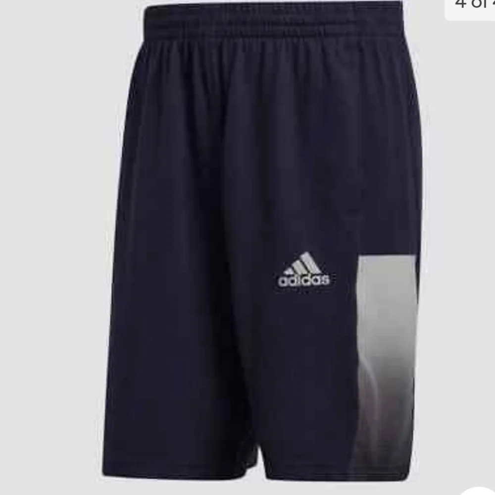 ADIDAS MEN'S LIGHTWEIGHT TERRY SHORTS SIZE MEDIUM NWT
